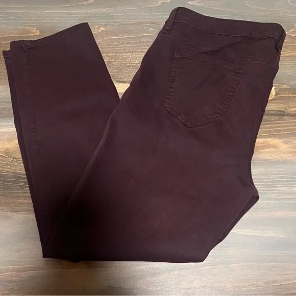 Buffalo David Bitton Vale Mid-Rise Stretch Skinny, Plum, Size 16/36, like new! - Picture 8 of 8
